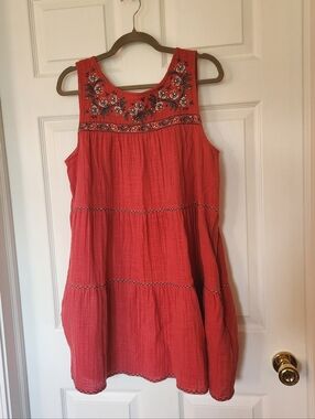 Max Studio Red Sleeveless Embroidered Tiered Dress